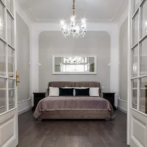 https://3-comnatnaya-apartments-in-centre-lvova.hotelslviv.net
